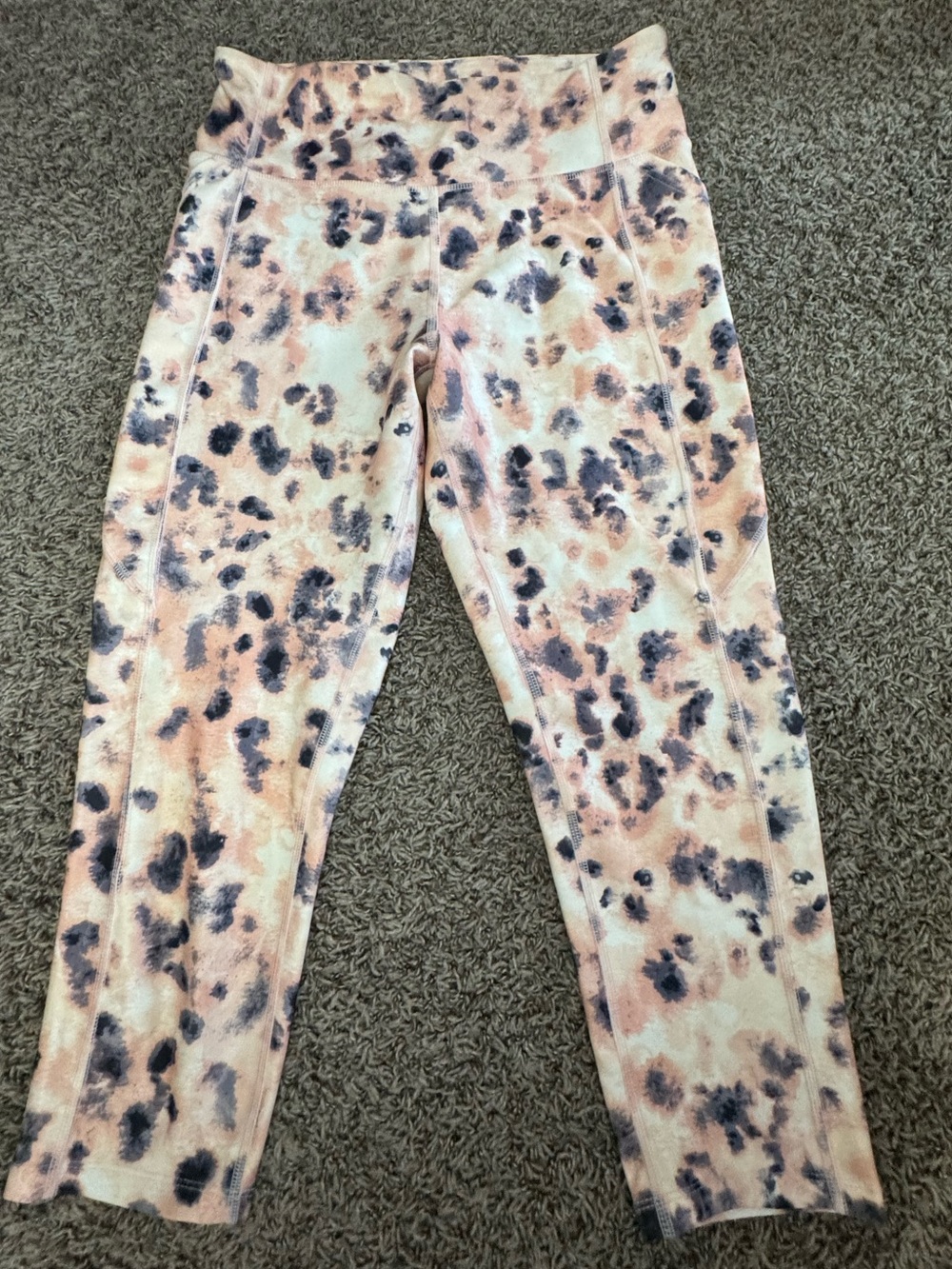 Marika Peach Pink Leopard Print Leggings